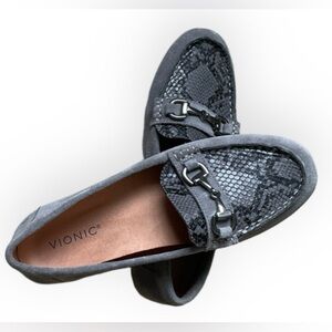 Vionic Dayna Gray Suede Snake Print Loafer Moccasins Size 9